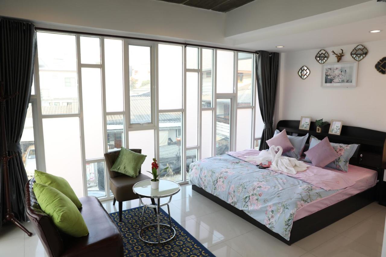 close Maya nimman 5bedroom villa Chiang Mai Dış mekan fotoğraf