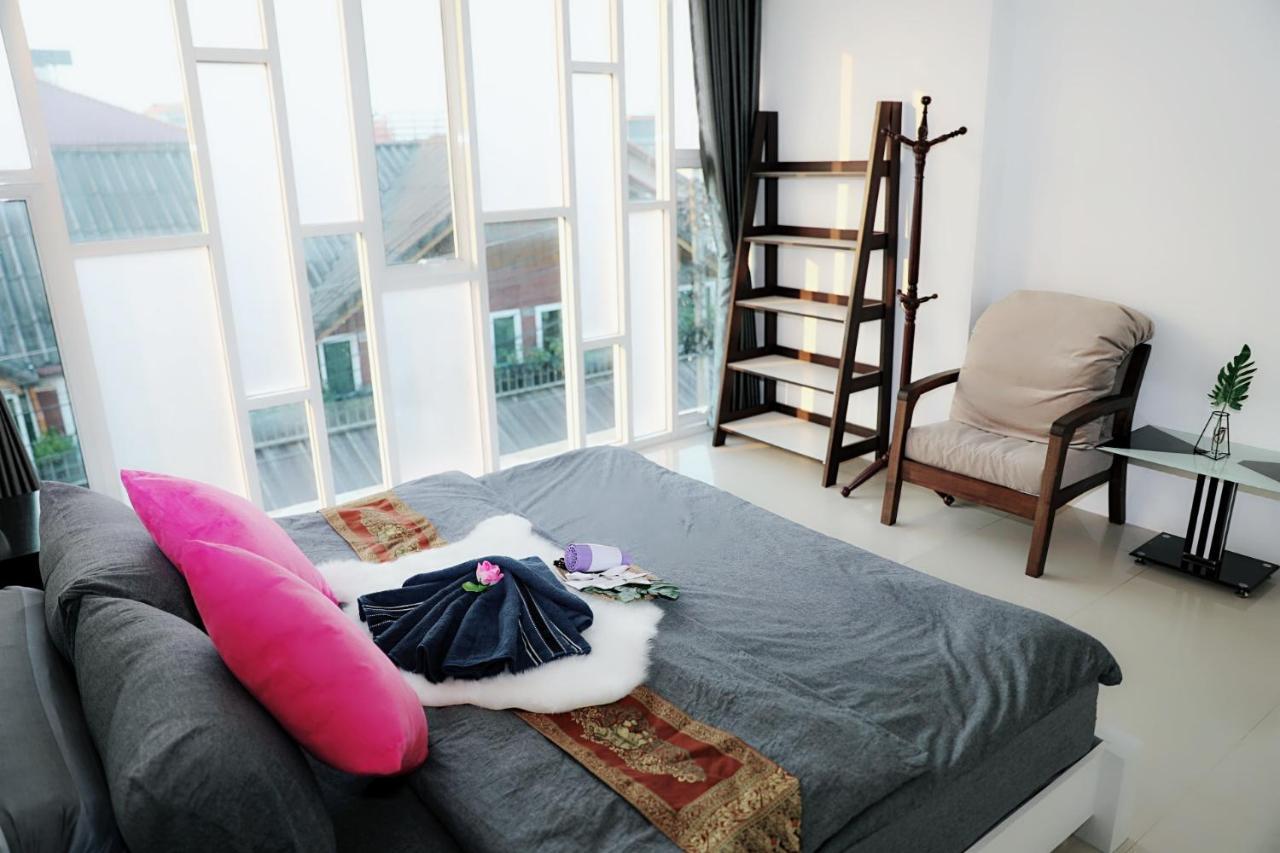 close Maya nimman 5bedroom villa Chiang Mai Dış mekan fotoğraf